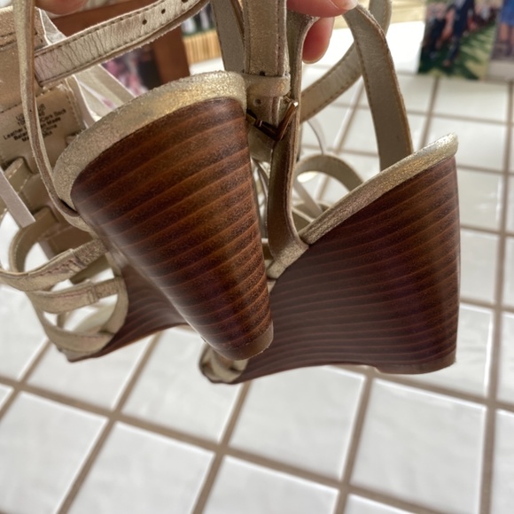 Sam Edelman shoes size 10  gold  3" heels - Picture 7 of 7